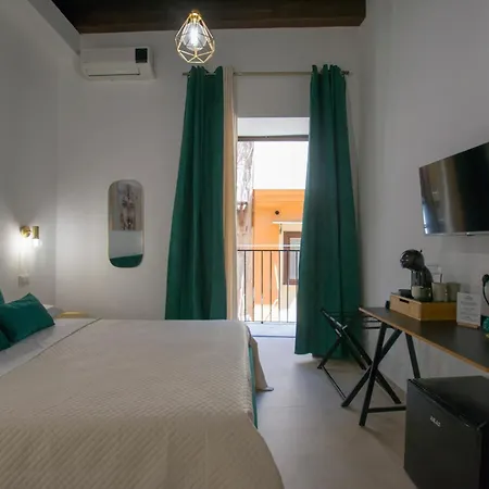 Pensión Massimo And 4*