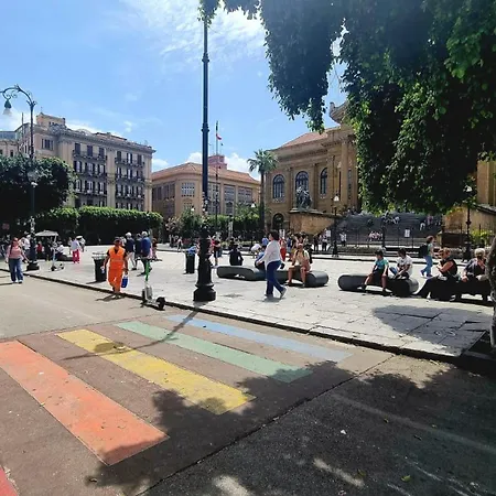 Massimo And Pensión Palermo